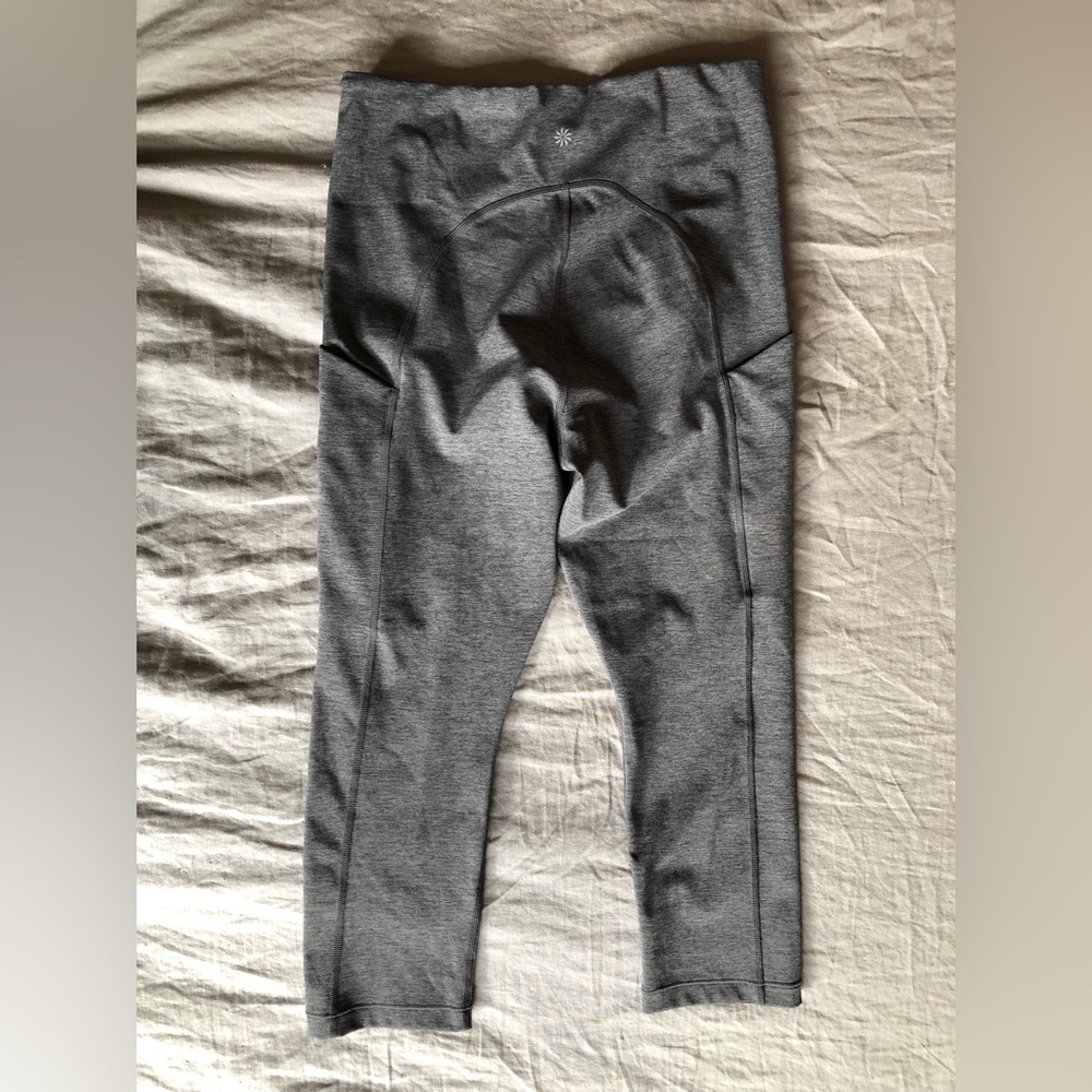 ATHLETA NWOT Ultimate Stash Pocket Capri Leggings - Picture 2 of 10